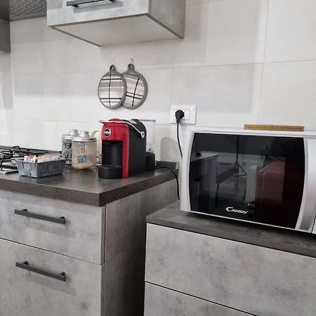 Casa Castello 63 Guest House ลาควิลา ภายนอก รูปภาพ